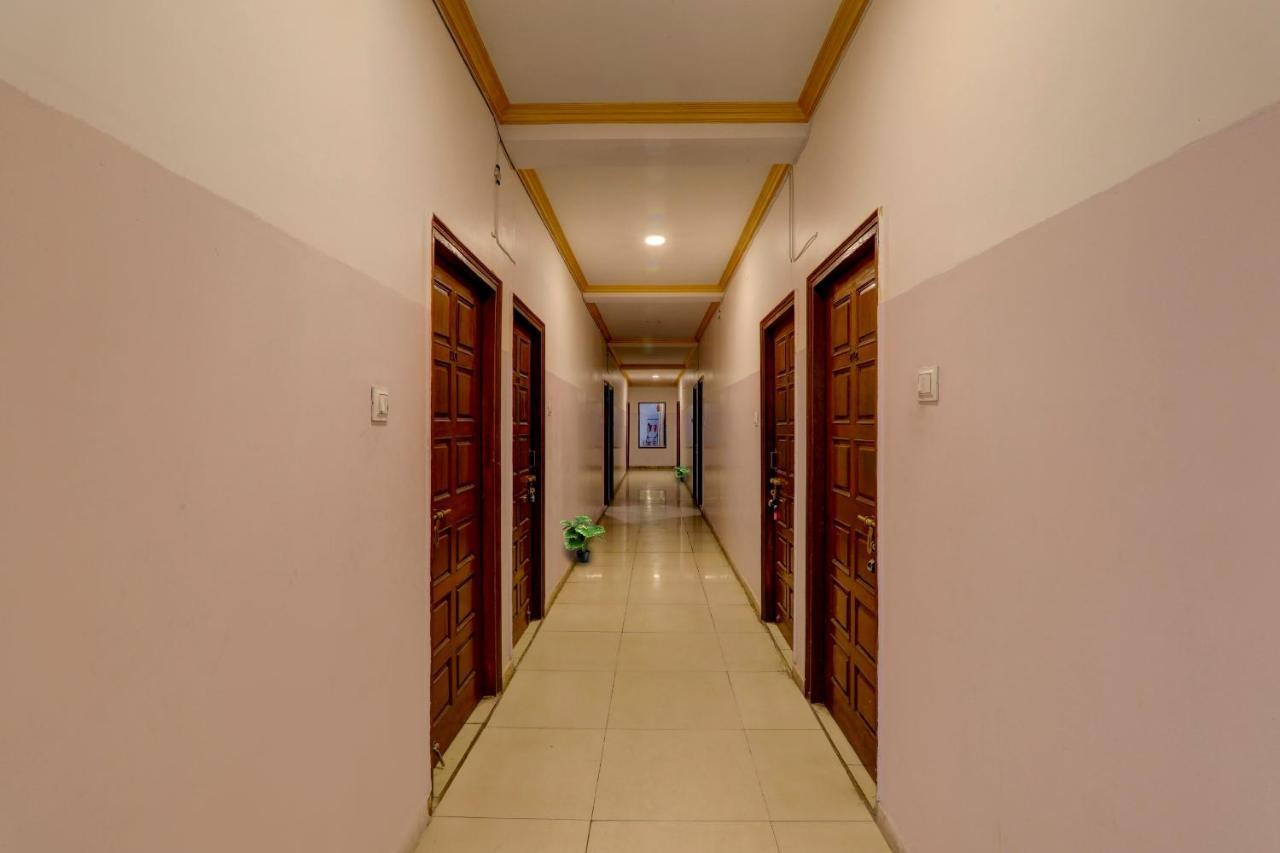 Collection O 90957 Hotel Premier Lucknow Exterior foto