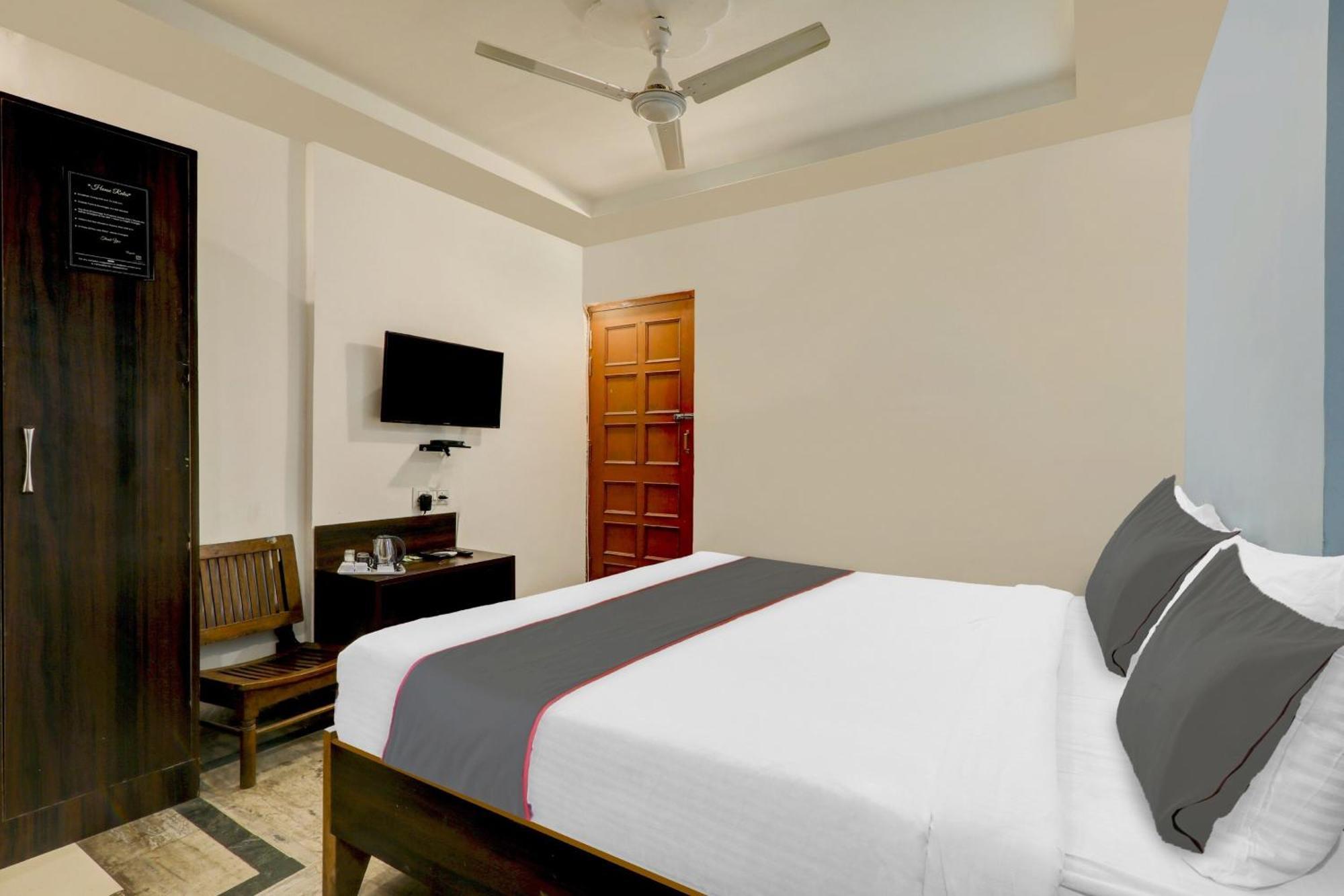 Collection O 90957 Hotel Premier Lucknow Exterior foto