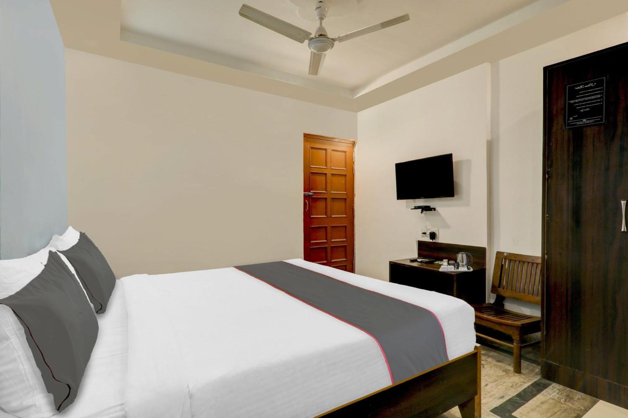 Collection O 90957 Hotel Premier Lucknow Exterior foto